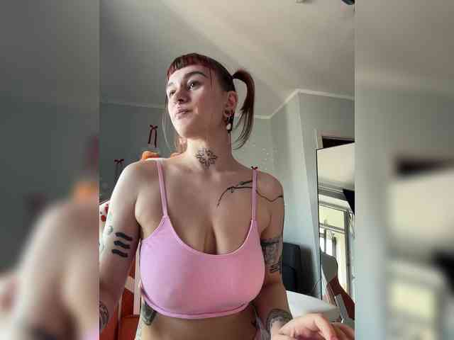 LolyMolly webcam