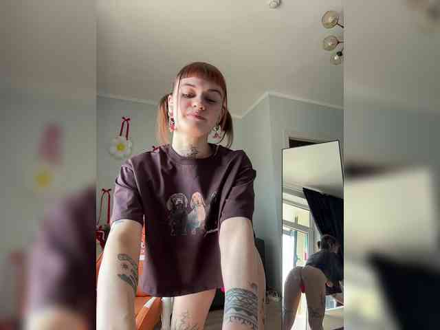 LolyMolly webcam