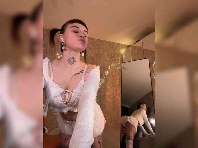 LolyMolly webcam