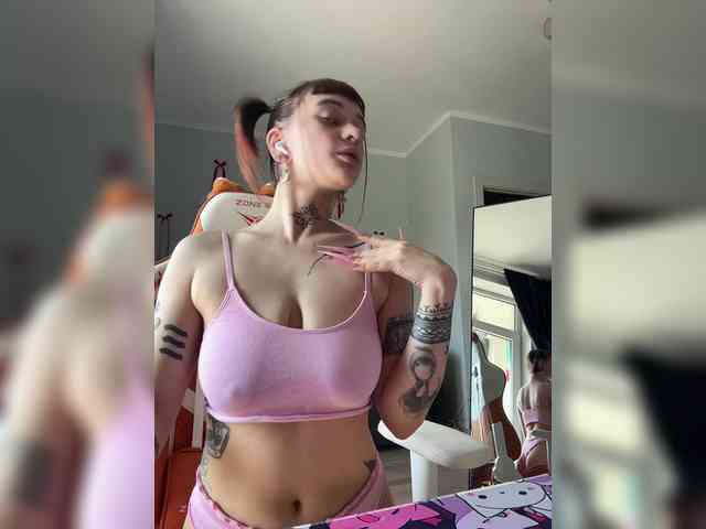 LolyMolly webcam