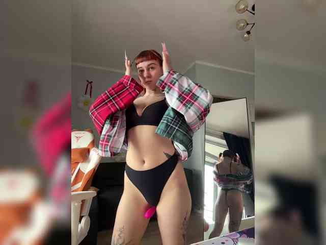 LolyMolly webcam