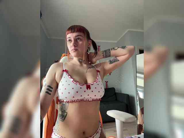 LolyMolly webcam