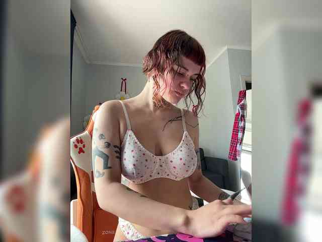 LolyMolly webcam