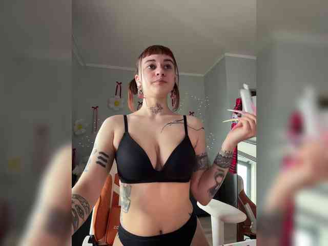 LolyMolly webcam