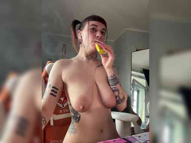 LolyMolly webcam