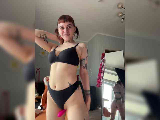 LolyMolly webcam