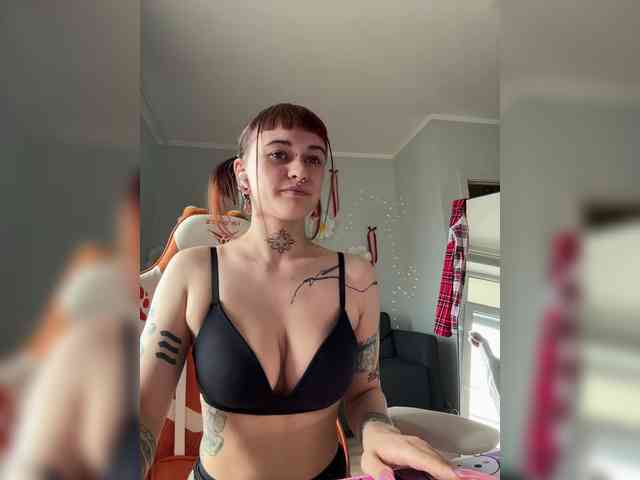 LolyMolly webcam