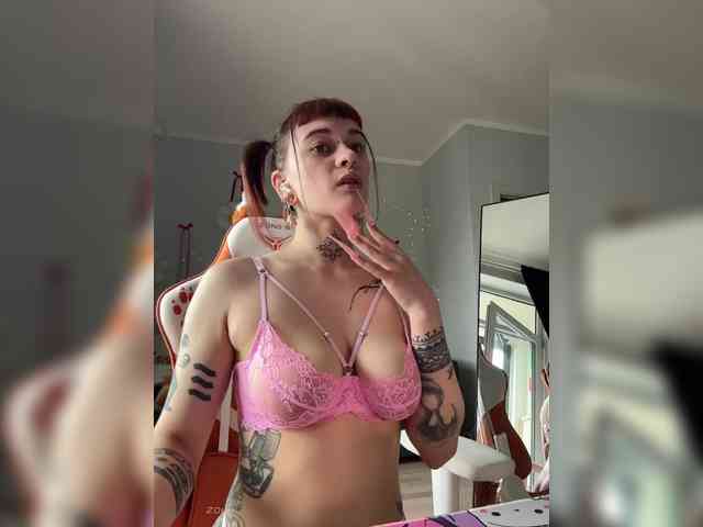 LolyMolly webcam