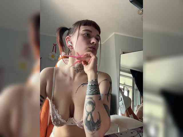 LolyMolly webcam