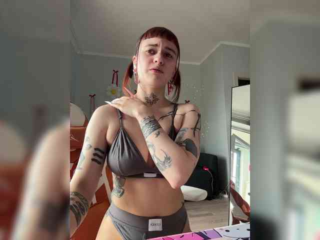 LolyMolly webcam