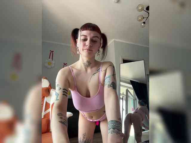 LolyMolly webcam