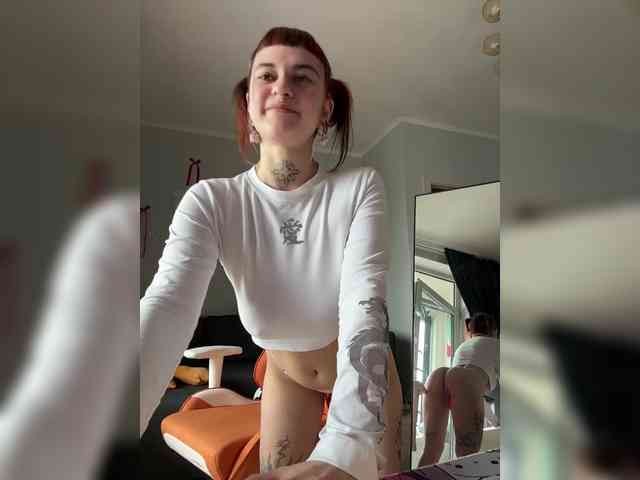 LolyMolly webcam