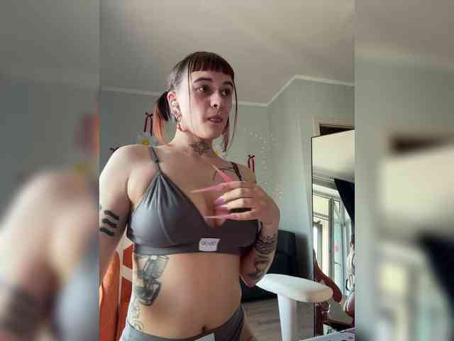 LolyMolly webcam