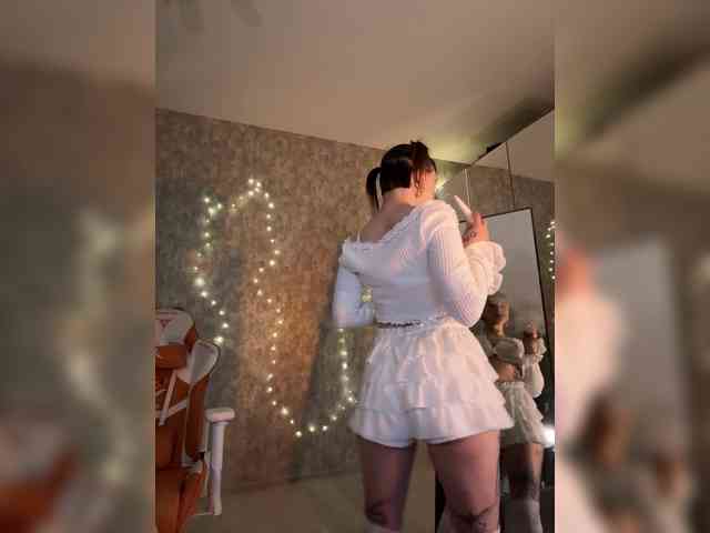 LolyMolly webcam