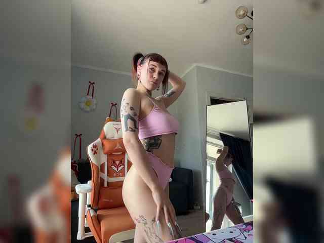 LolyMolly webcam