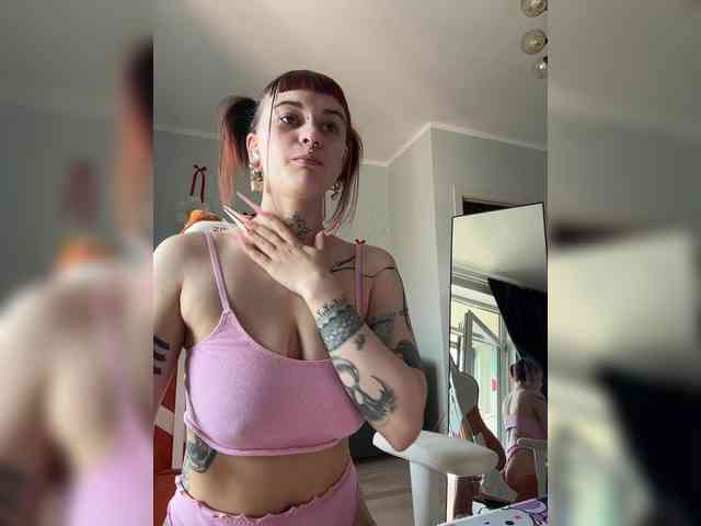 LolyMolly webcam