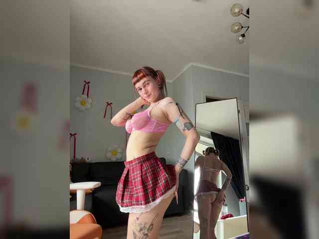 LolyMolly webcam