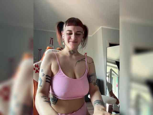 LolyMolly webcam