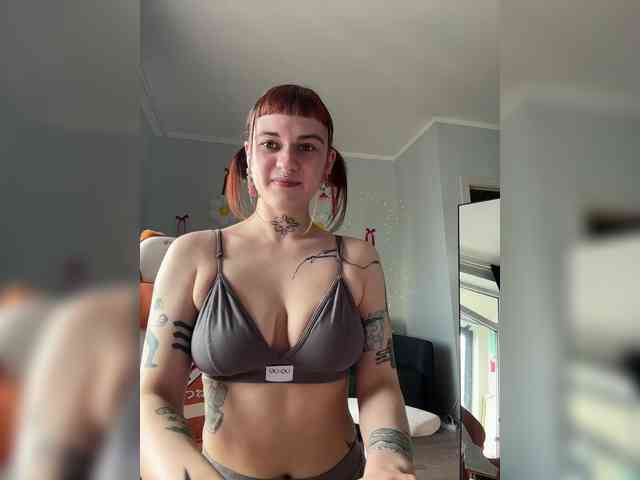 LolyMolly webcam