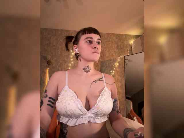 LolyMolly webcam