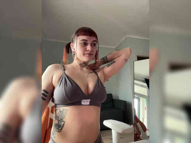 LolyMolly webcam