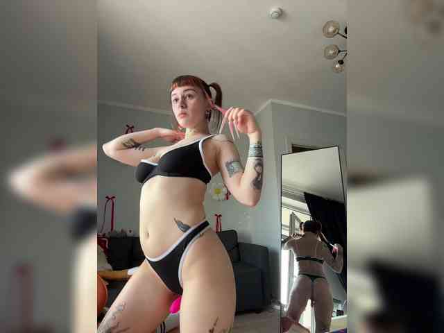 LolyMolly webcam