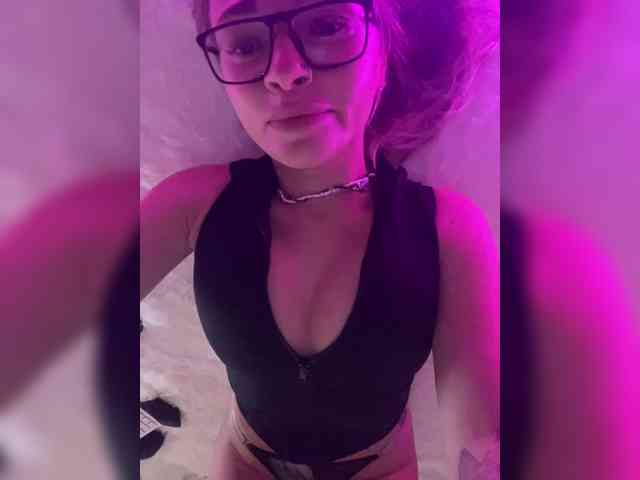 _YourGirl_6399 webcam