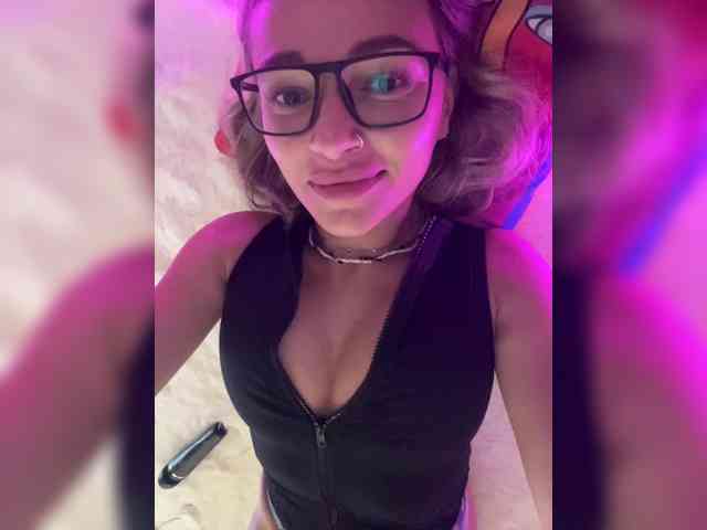 _YourGirl_6399 webcam
