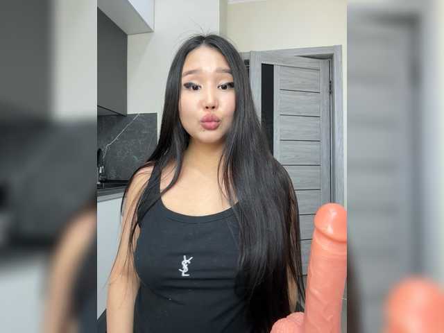 Yumikaa's BongaCams show and profile