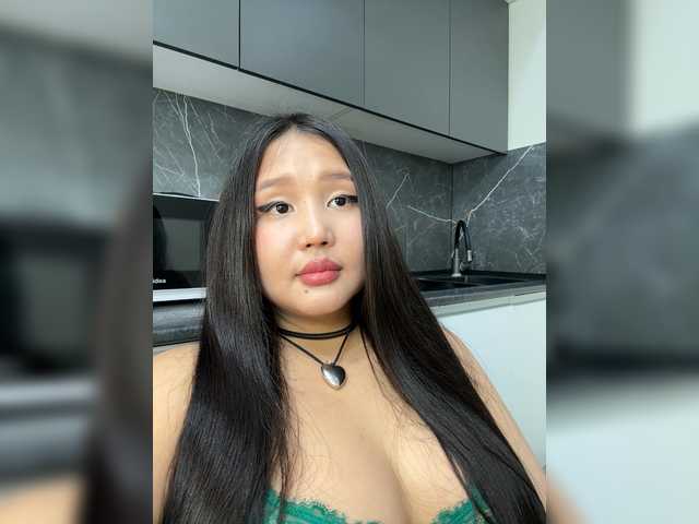 Yumikaa's BongaCams show and profile