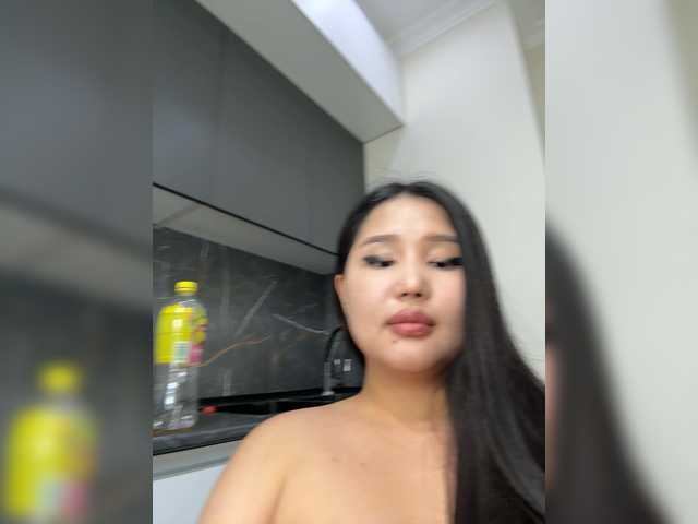 Yumikaa's BongaCams show and profile