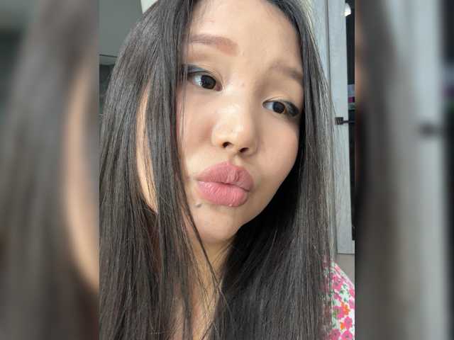 Yumikaa's BongaCams show and profile