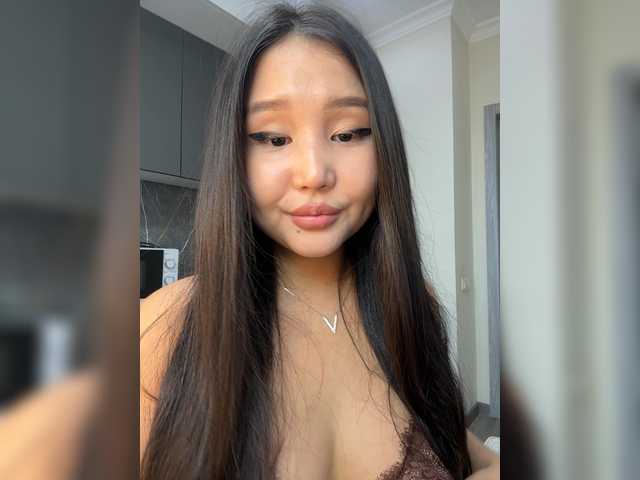 Yumikaa's BongaCams show and profile