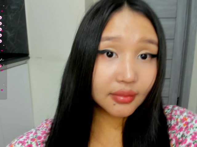 Yumikaa's BongaCams show and profile