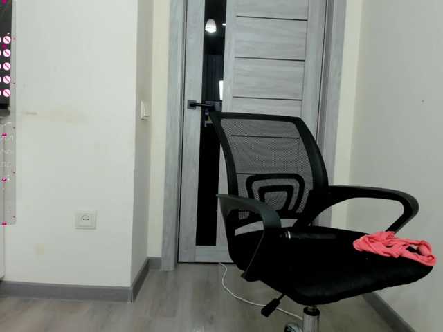 Yumikaa's BongaCams show and profile