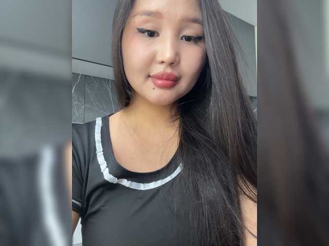 Yumikaa's BongaCams show and profile