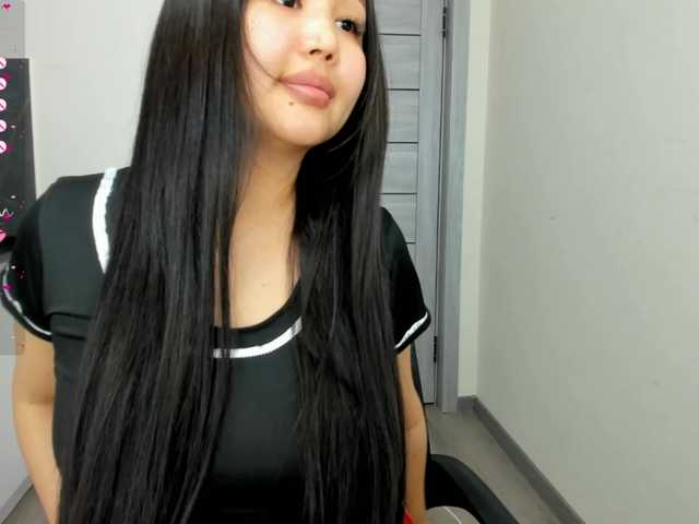 Yumikaa's BongaCams show and profile