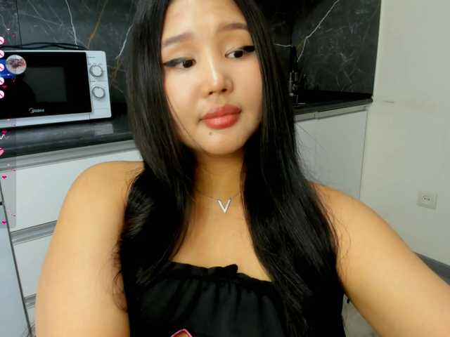 Yumikaa's BongaCams show and profile