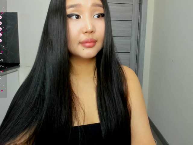 Yumikaa's BongaCams show and profile