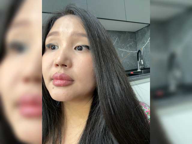 Yumikaa's BongaCams show and profile