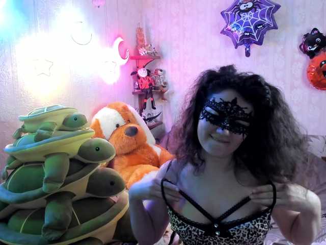 Kiki-Rich's BongaCams show and profile