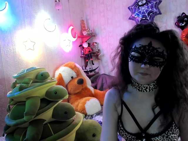 Kiki-Rich's BongaCams show and profile