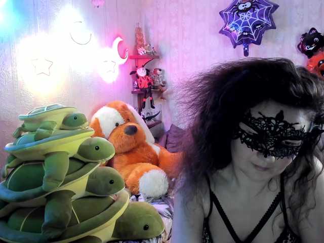 Kiki-Rich's BongaCams show and profile