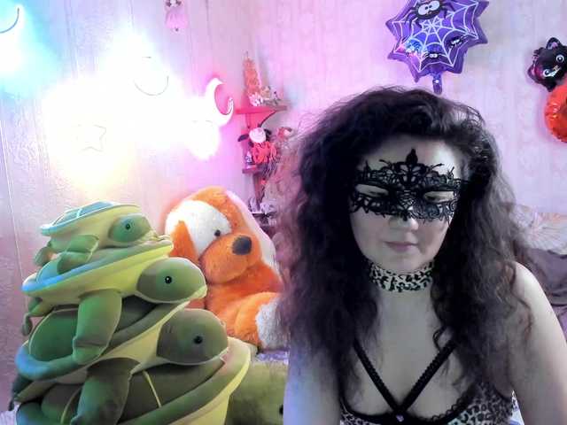 Kiki-Rich's BongaCams show and profile