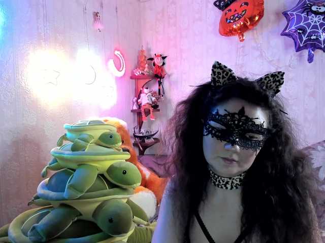 Kiki-Rich's BongaCams show and profile