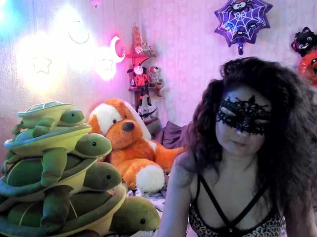 Kiki-Rich's BongaCams show and profile