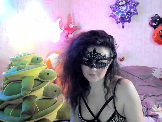 Kiki-Rich's BongaCams show and profile