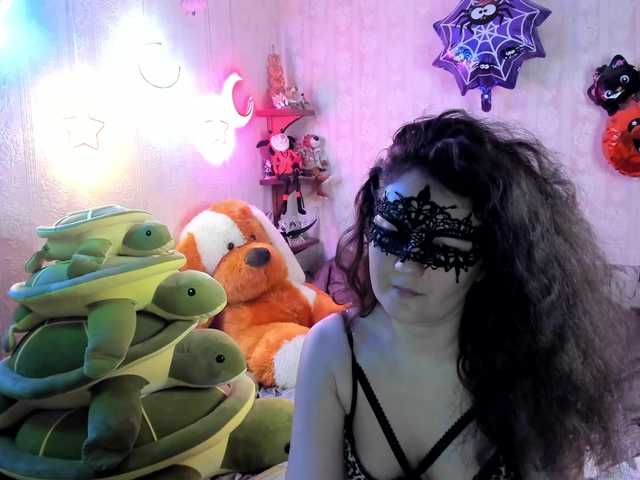 Kiki-Rich's BongaCams show and profile