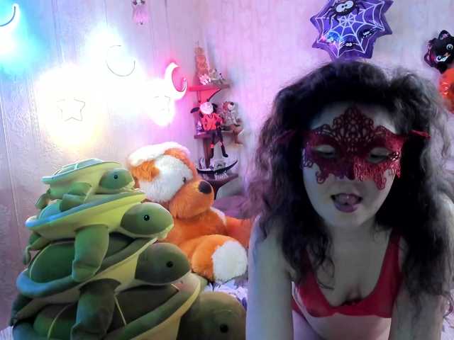 Kiki-Rich's BongaCams show and profile