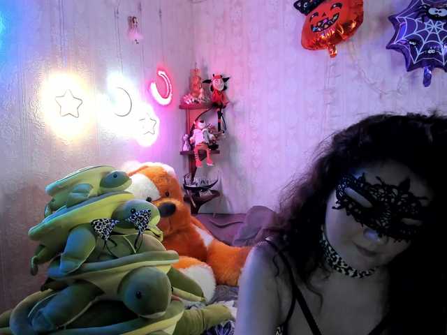 Kiki-Rich's BongaCams show and profile